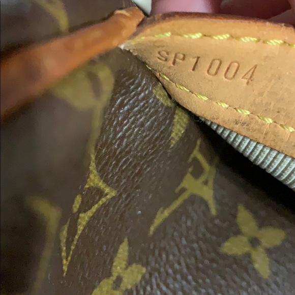 Authentic Louis Vuitton Reporter - Picture 8 of 8